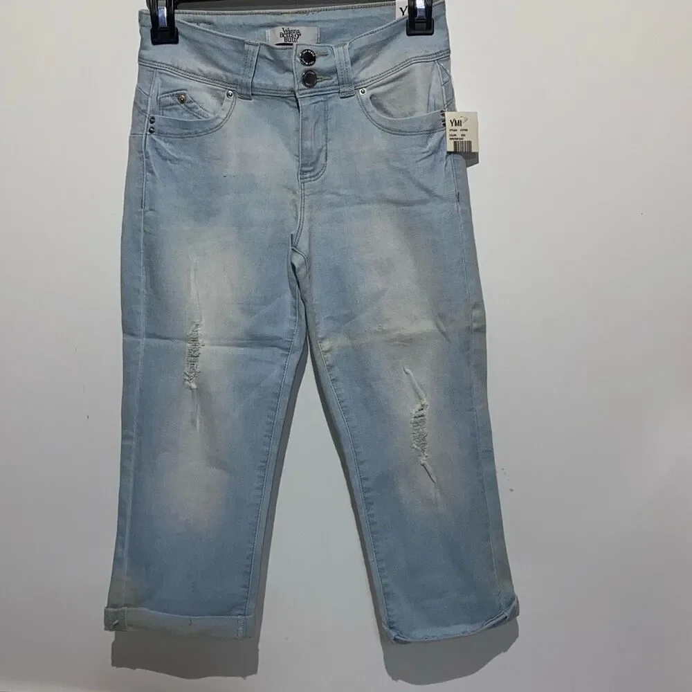 YMI Wanna‎ Betta Butt Distressed Light Wash Cropped Jeans Size 6 C107666 Capris